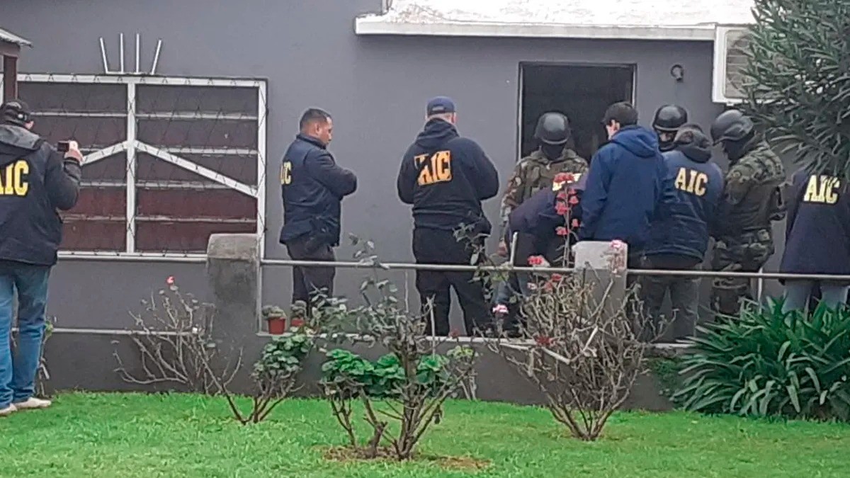 Quedó preso un hombre que intentó matar a los policías que allanaban su casa en Recreo Sur | Judiciales