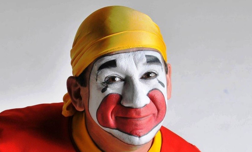 En medio del conflicto familiar, se filtró una foto de Piñón Fijo sin maquillaje | Espectaculos