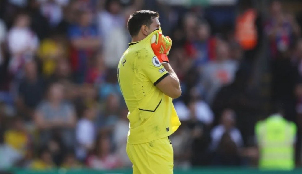 Premier League: Dibu Martínez atajó un penal, pero no le alcanzó al Aston Villa cayó frente al Crystal Palace | Deportes