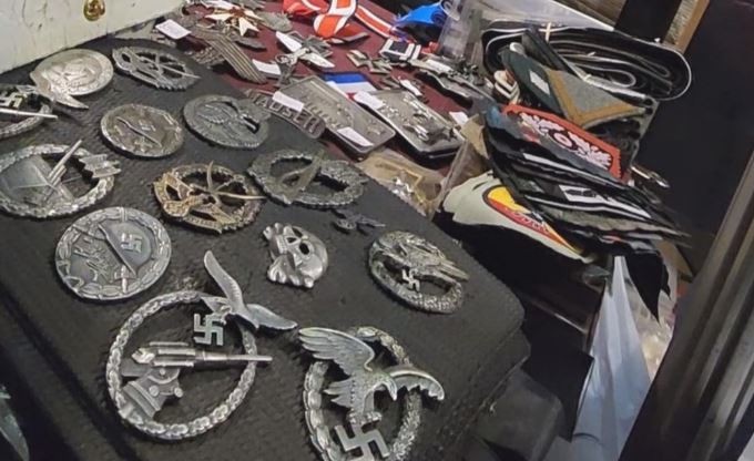 Lo detuvieron por vender elementos con simbología nazi en una feria de Caza y Pesca en La Rural | Nacionales