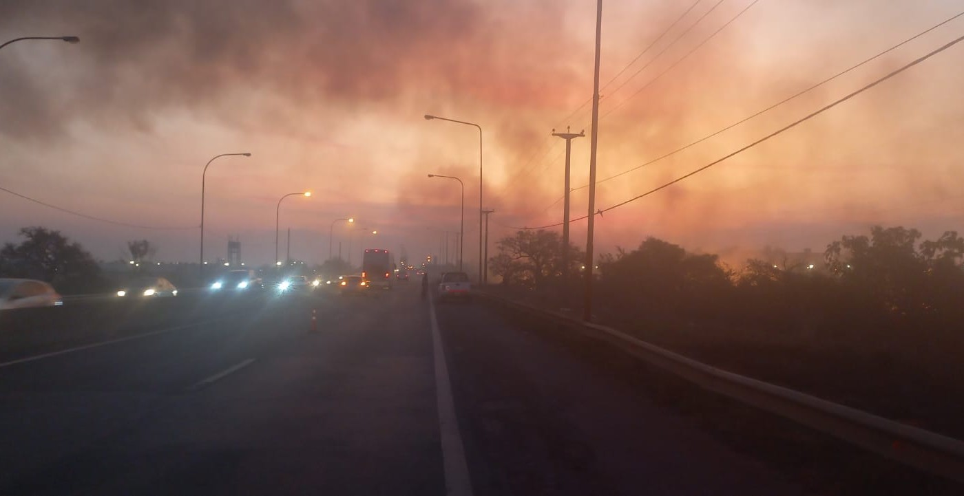 Incendios en la provincia: aseguran que la solución es "una lluvia impactante" | Buen Santa Fe