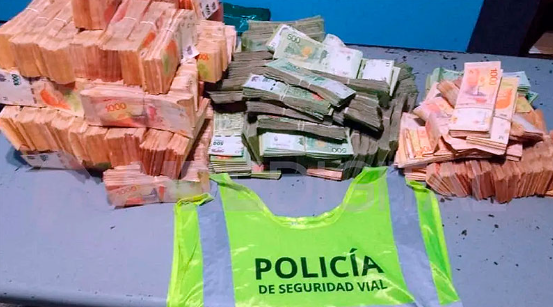 Quiso evitar un control de tránsito y lo detuvieron con $26 millones | Noticias