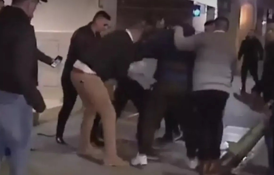 Detuvieron a un repartidor que intentó agredir a los partidarios de Cristina Kirchner que hacen vigilia | Nacionales