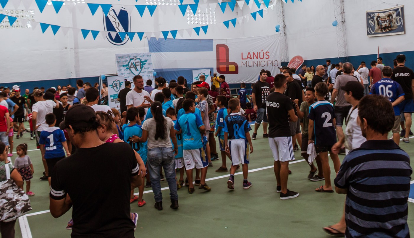 Fabiola Yañez pone en marcha un programa de apoyo a más de 400 clubes de barrio | Deportes