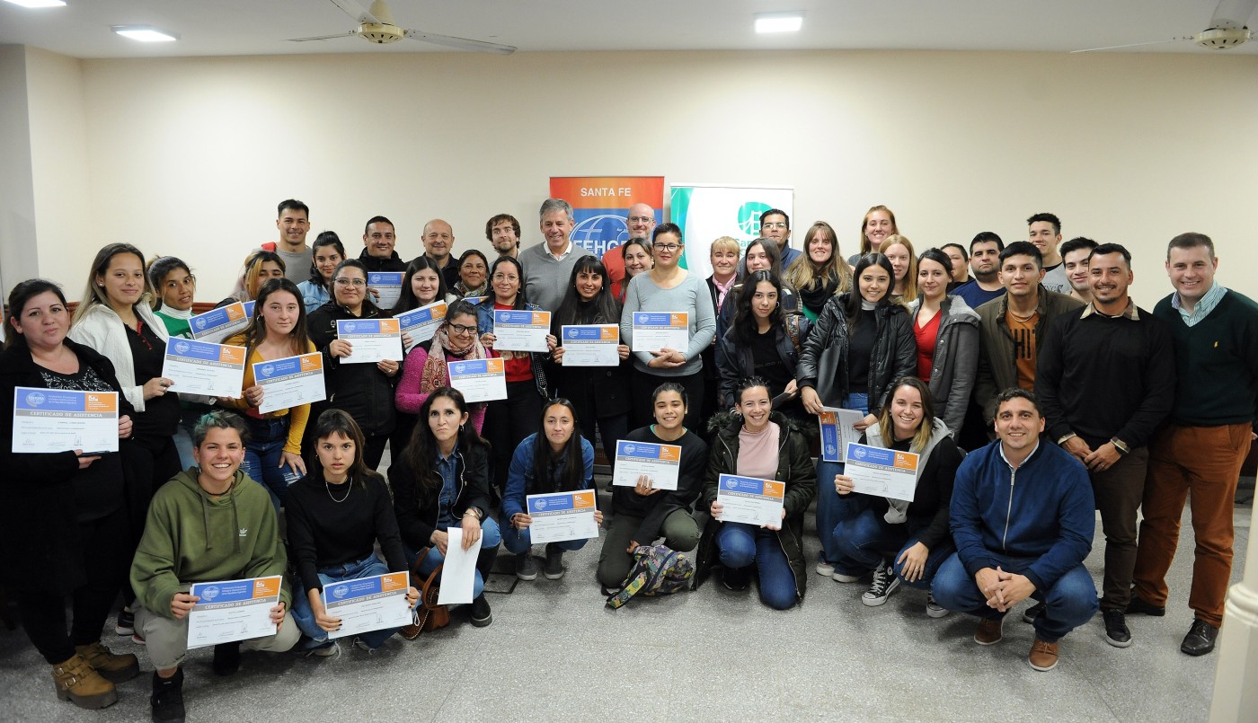 Conserjes y recepcionistas: 40 personas completaron la capacitación laboral | Información General