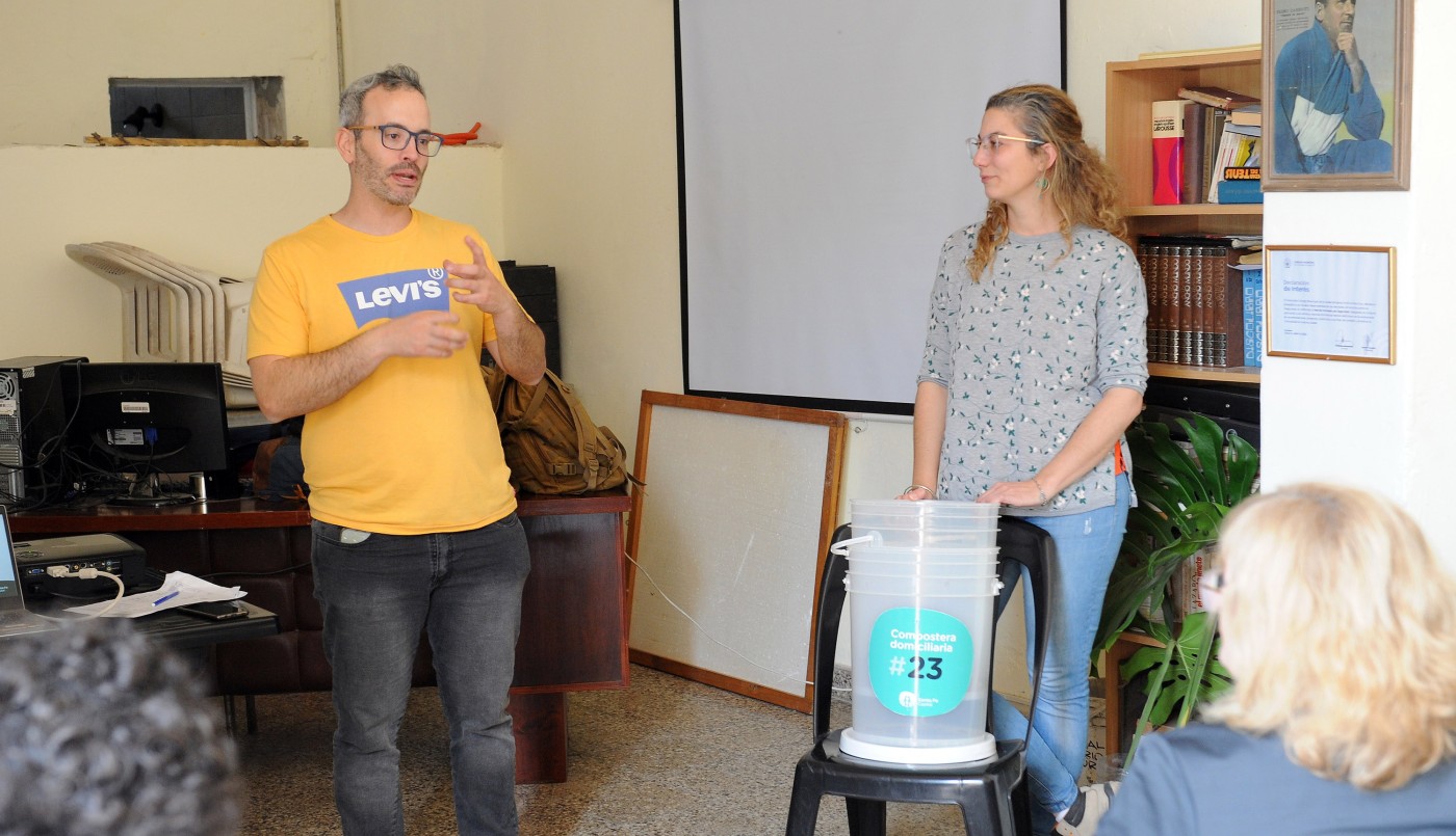 La Municipalidad finalizó con el primer taller de compostaje domiciliario | Información General