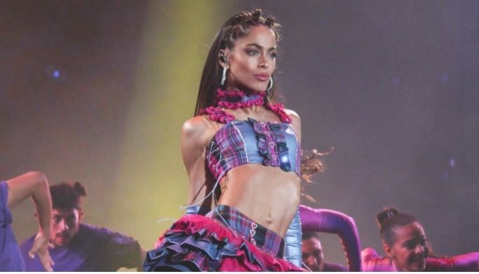 Tini Stoessel tuvo que parar un show en Corrientes por un principio de incendio | Espectaculos