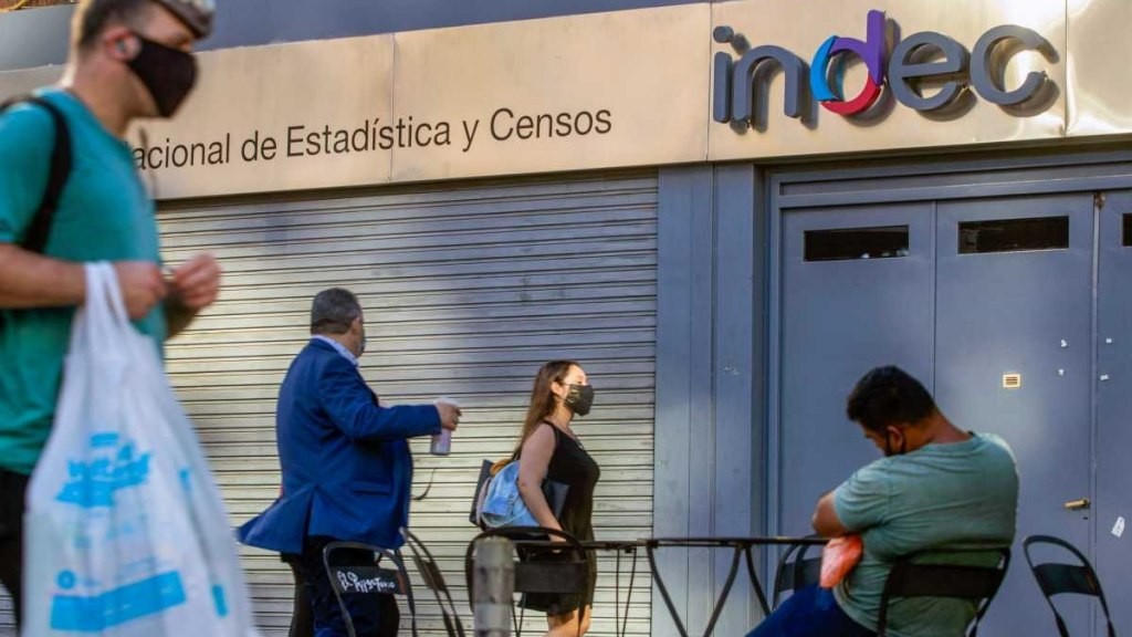 Tras el récord de julio, el INDEC difunde la inflación de agosto que superaría el 6 % | Información General