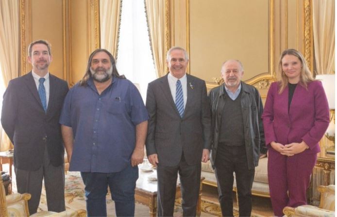 Baradel y Yasky se reunieron con el embajador estadounidense Marc Stanley | Nacionales