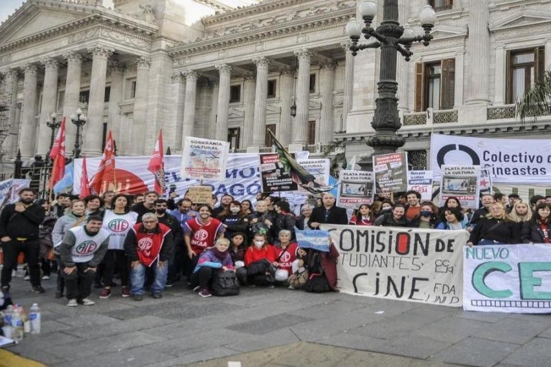 Vigilia en la Carpa Cultural en el Congreso de la Nación | Espectaculos