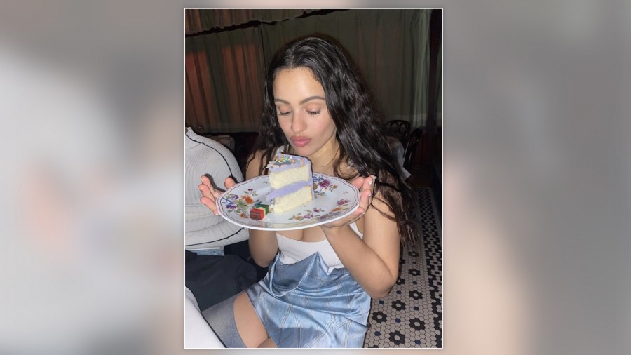 Rosalía celebra sus 30 años en medio de la exitosa gira con "Motomami" | Redes