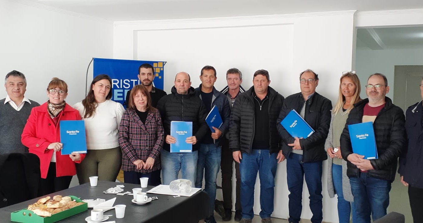 Entrega de aportes económicos a clubes del departamento San Martín | Deportes