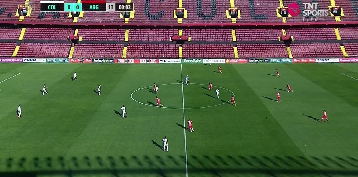 Colón, sin gente y sin fútbol: al término del primer tiempo pierde 2 a 0 con Argentinos | Deportes