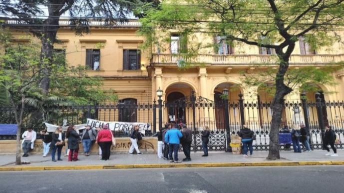 "Se persigue al que piensa distinto", afirman familiares de estudiantes notificados por las tomas | Nacionales
