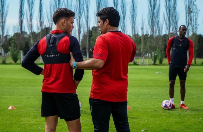 Colón viaja hoy a La Plata mientras Saralegui define el 11 titular | Deportes