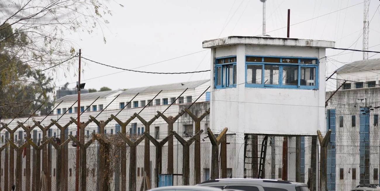 La policía logró frenar un intento de fuga en Las Flores | Policiales