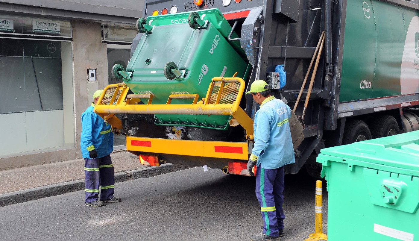 La peatonal ya cuenta con contenedores para la separación de residuos | Noticias