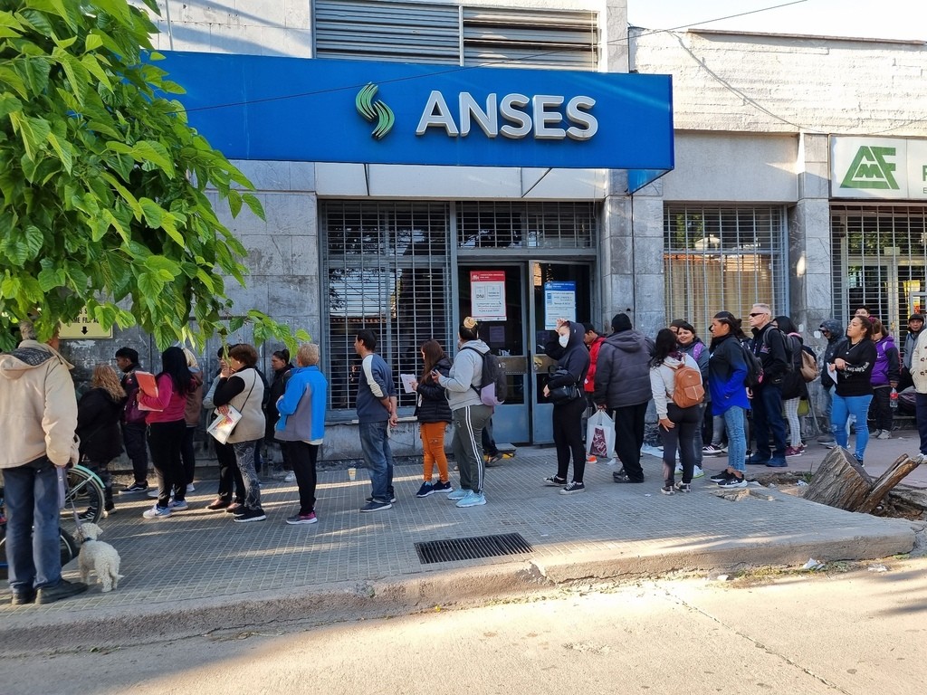 Bono de $45.000: Más de 1 millón de personas están en condiciones de inscribirse | Información General