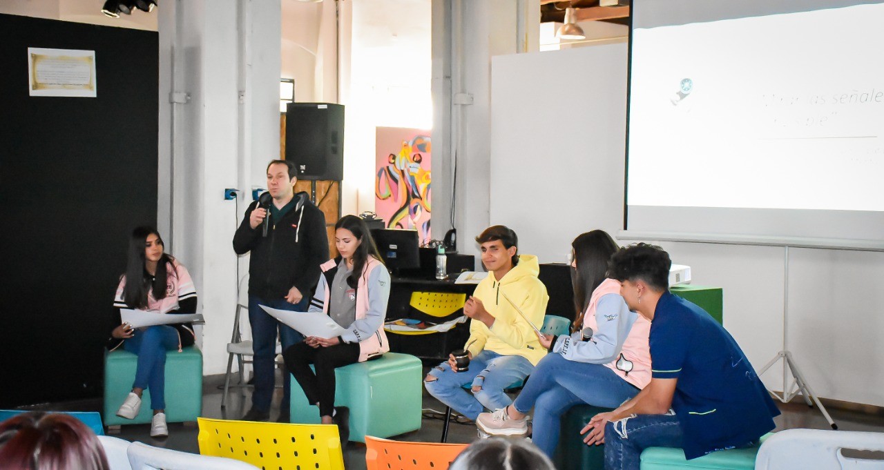 “Mirar las señales de lo invisible”: jóvenes dialogaron sobre salud mental en San Juan | Información General