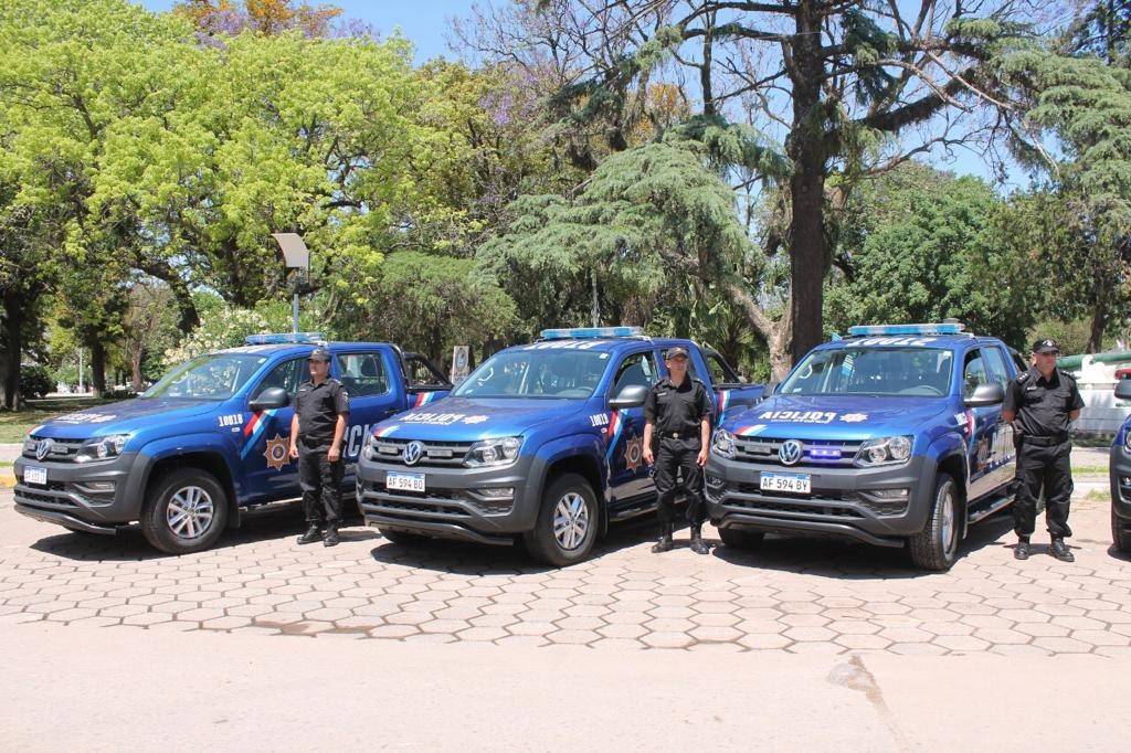 Entregaron 20 camionetas 0KM para la policía de la provincia | Noticias