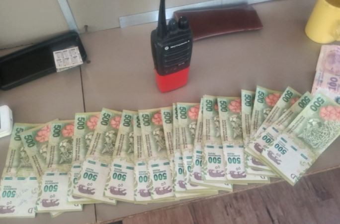 Un gesto ejemplar: encontró una billetera con $13 mil dólares y la devolvió | Nacionales