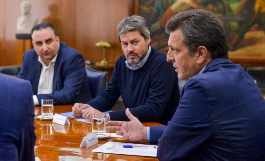 Dólar para turistas extranjeros: Massa anunció que las compras con tarjetas se liquidarán a valor MEP | Información General