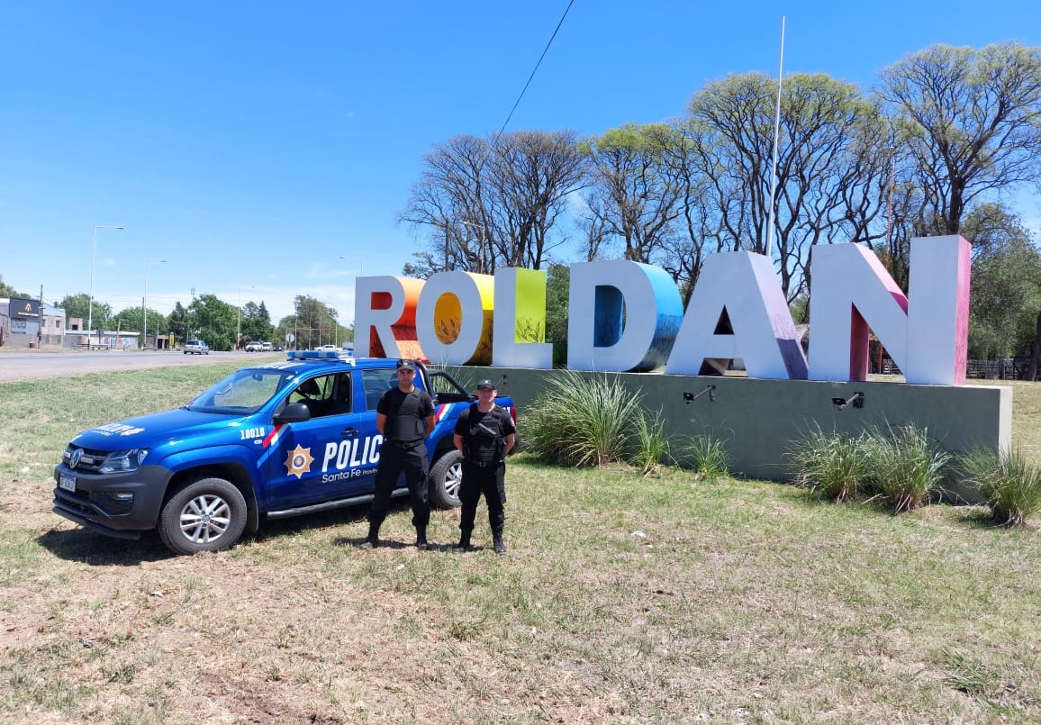 Dos policías le salvaron la vida a un bebé que no podía respirar | Noticias