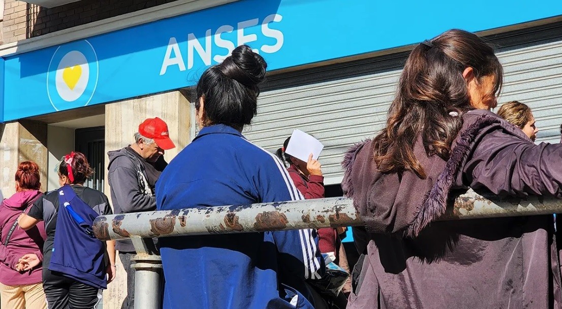 Bono de $45.000: el Gobierno oficializó el decreto que otorga esa ayuda a adultos sin ingresos | Nacionales