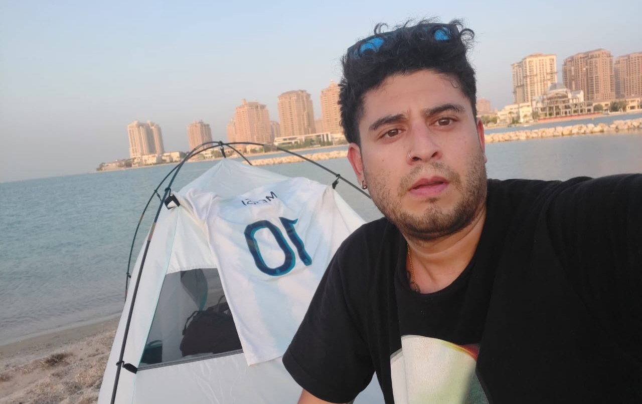 Locura por "La Scaloneta": la historia del hincha argentino que duerme y pide comida en las calles de Qatar | Deportes