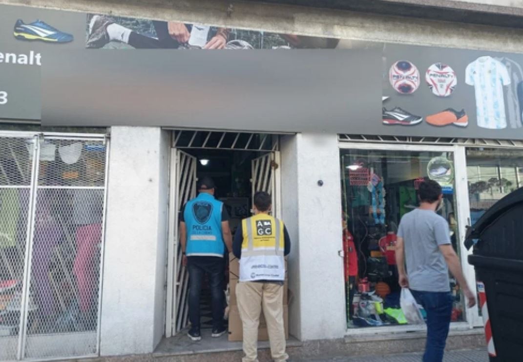 Incautan 2.300 prendas con marcas falsificadas valuadas en $14,5 millones | Nacionales