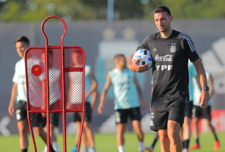 La Selección realiza una práctica abierta en Abu Dhabi con la presencia de Lionel Messi | Deportes