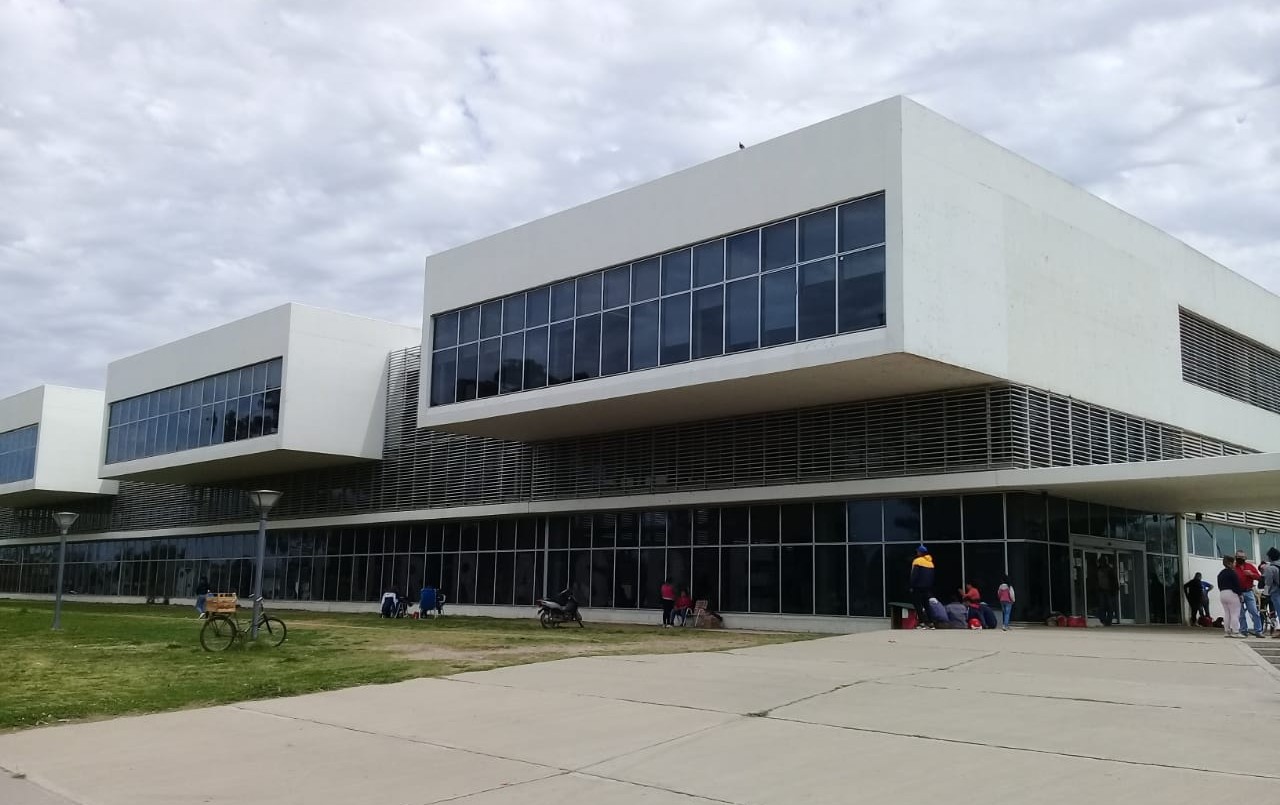 Un santafesino lucha por su vida en el Iturraspe tras recibir un disparo | Policiales