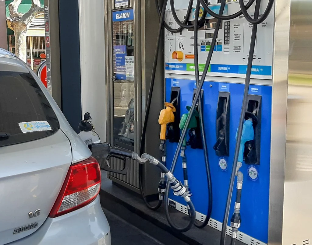 Massa acordó con petroleras el ingreso de los combustibles al programa "Precios Justos" | Información General