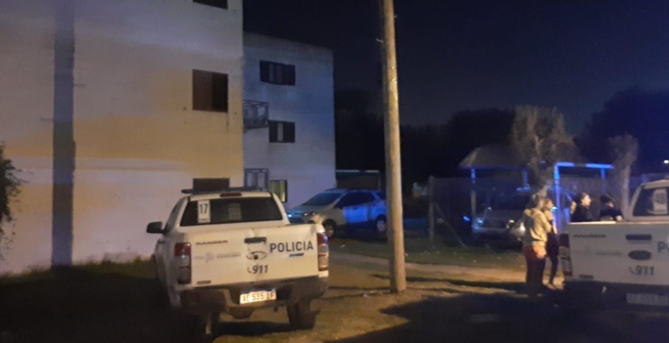 Horror en La Plata: hallaron a un hombre asesinado, con los genitales amputados y detuvieron a su esposa | Nacionales