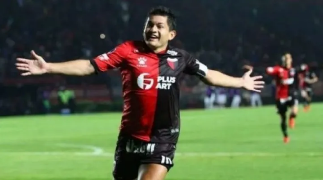 ¿Cuánto dinero ingresa a Colón por la salida del Pulga Rodríguez? | Deportes