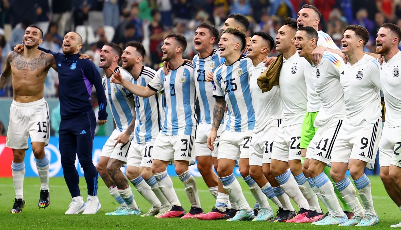 FIFA abrió un informe disciplinario contra la AFA por “conducta ofensiva” de los jugadores argentinos en la final | Deportes