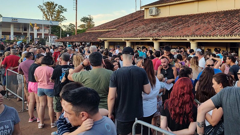 A Brasil por Paso de los Libres: Filas de 10 kilómetros y muchas horas de demora | Noticias