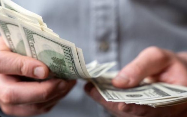 El dólar blue siguió imparable y alcanzó un nuevo récord | Información General