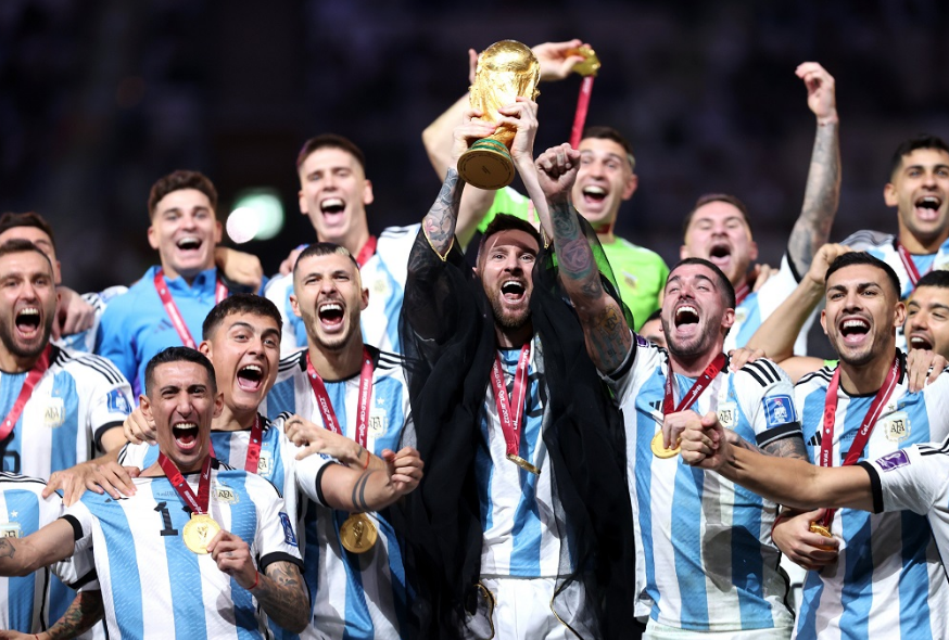 A un mes de la gloria en Qatar, los récords de Messi y un festejo histórico | Deportes