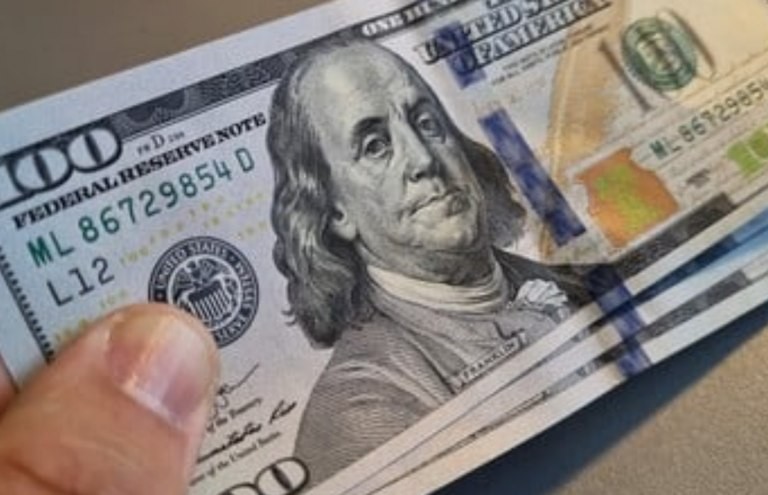El dólar blue no tiene freno: cerró la semana con un nuevo récord | Nacionales