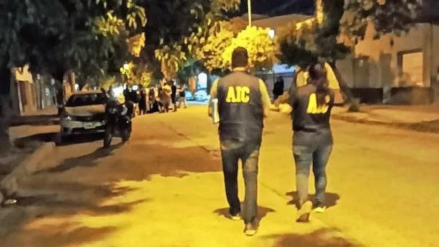 Narcos acribillaron con siete tiros la sede de la Agencia de Investigación Criminal en Rosario | Noticias