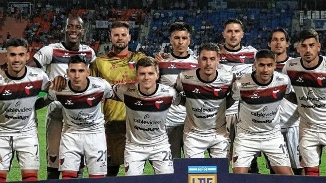 Saralegui, cuestionado por el hincha de Colón en las redes | Deportes