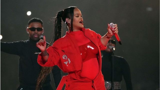 Regreso con gloria de Rihanna en el entretiempo del Superbowl | Espectaculos