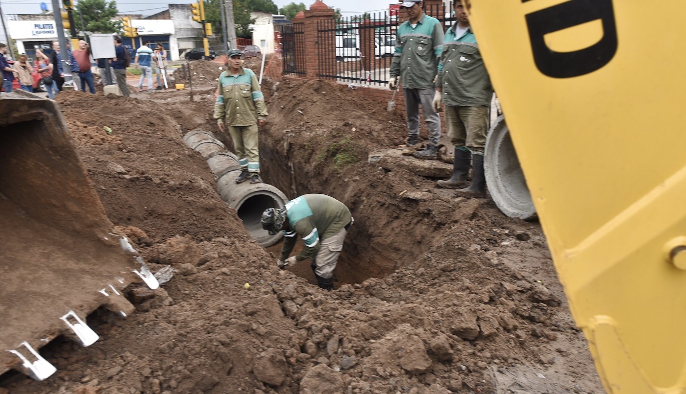 Recorrida y balance con los vecinos: Avanzan las obras de desagüe en Blas Parera y J.R. Méndez | Noticias