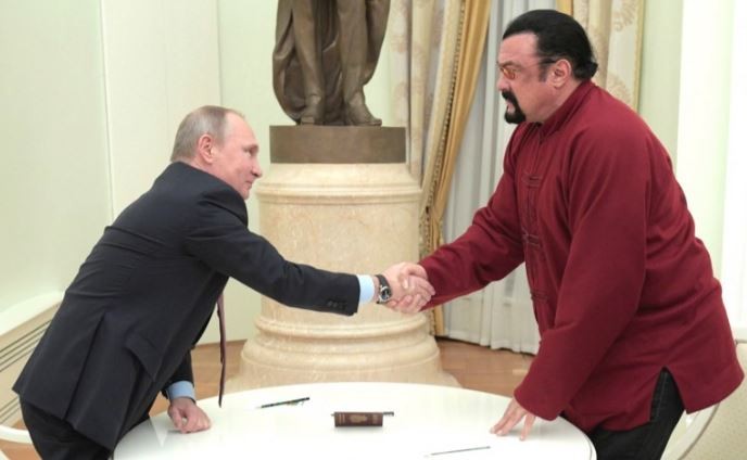 Vladimir Putin le concedió a Steven Seagal la “Orden de la Amistad” | Espectaculos