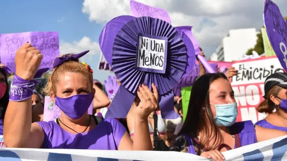 Las trabajadoras de la administración pública tendrán el día libre por el 8M | Noticias