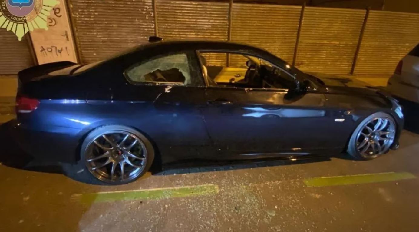 Vio que su hijo iba a manejar borracho, agarró un pico de obra y le destrozó el BMW | Redes