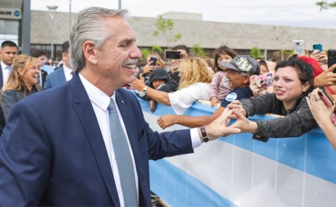 Alberto Fernández pidió cerrar los oídos "a los barullos de la política" y escuchar "el murmullo de la gente" | Nacionales