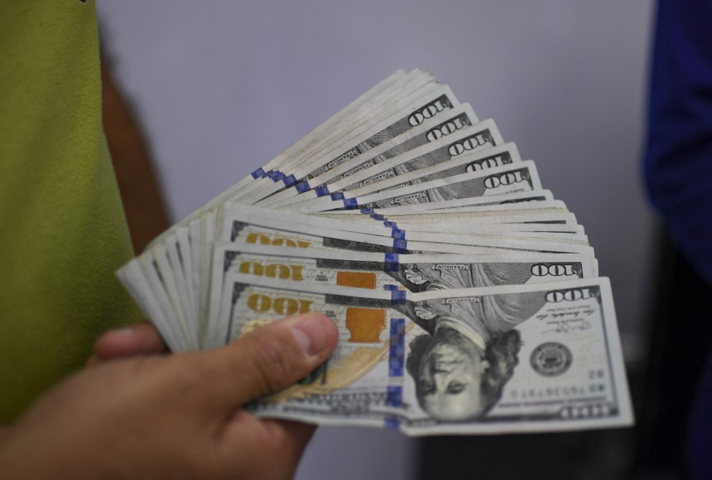 Dólar blue: vuelve a subir y marca un nuevo récord | Nacionales