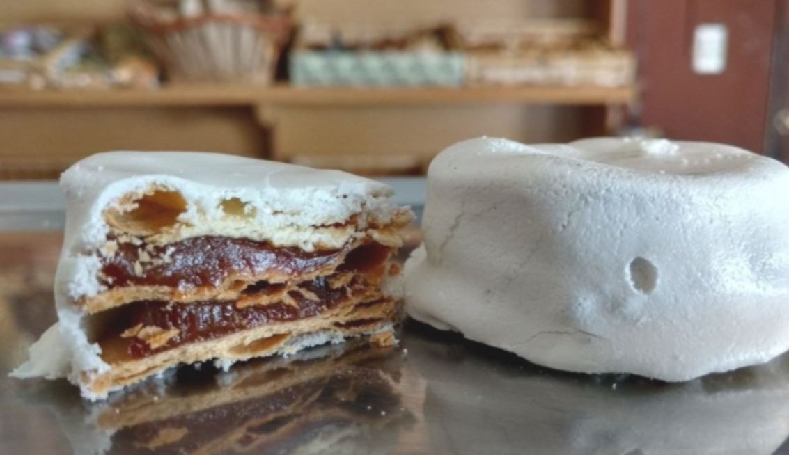 La ANMAT prohibió la venta de un alfajor por falsificar el sello de "apto para celíacos" | Información General